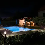 Hedera Villa