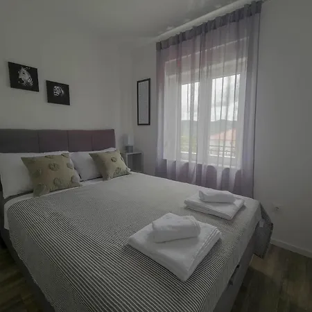 Hedera Villa Drnis