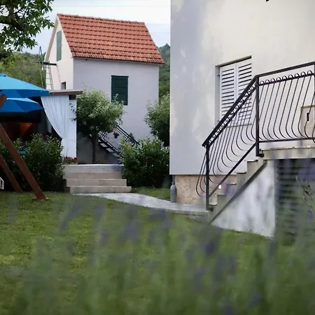 Hedera Villa